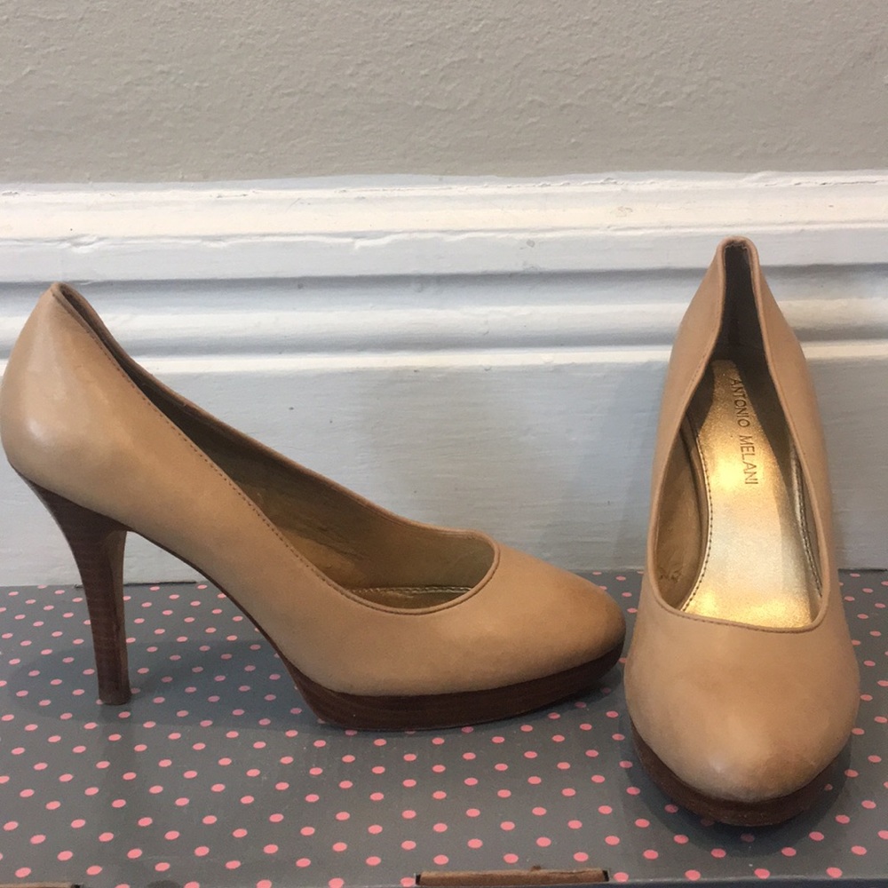 Antonio Melani nude/cream pumps